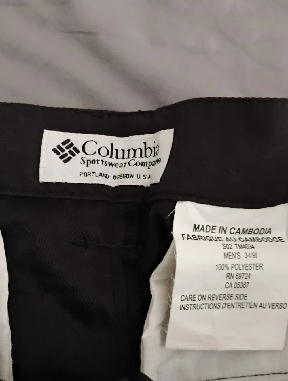 Men's Black Flat-Front Shorts — Classic Everyday Style